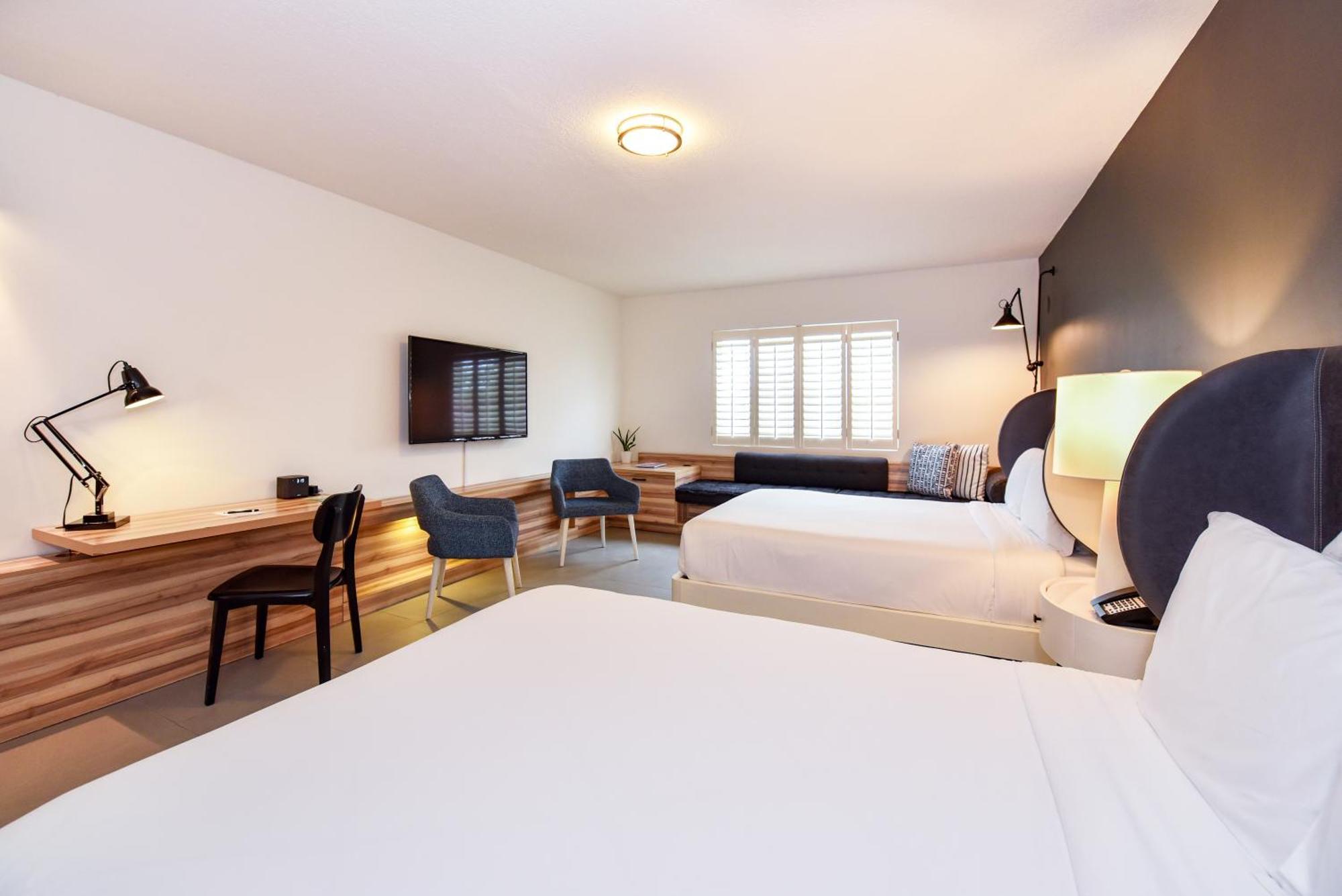 The Locale Hotel Grand Cayman Джорджтаун Экстерьер фото