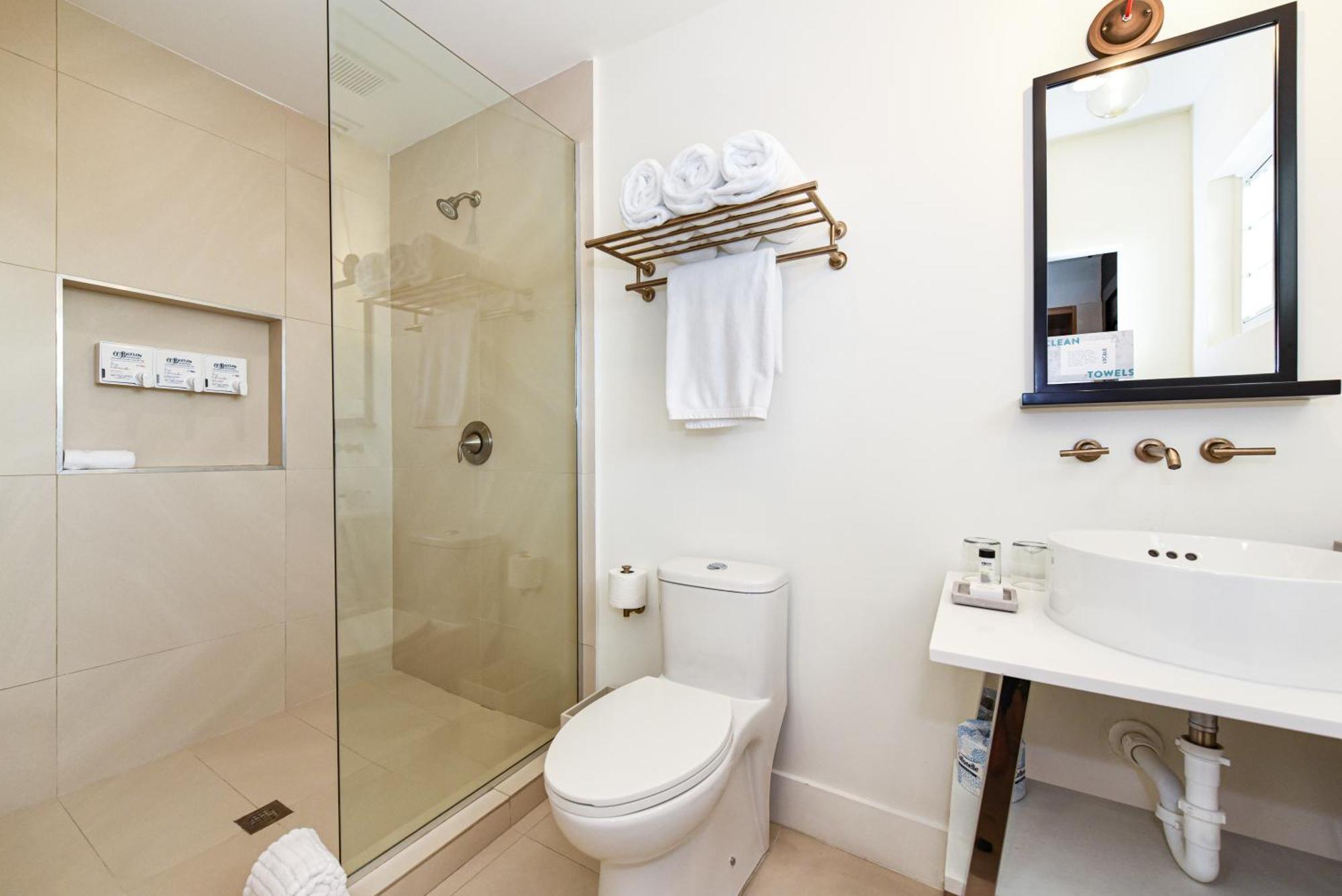 The Locale Hotel Grand Cayman Джорджтаун Экстерьер фото