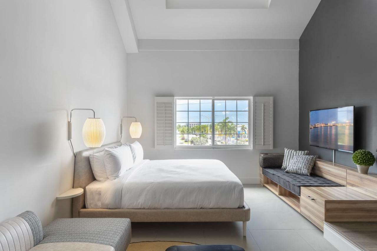 The Locale Hotel Grand Cayman Джорджтаун Экстерьер фото