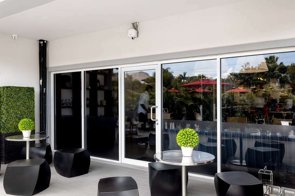 The Locale Hotel Grand Cayman Джорджтаун Экстерьер фото