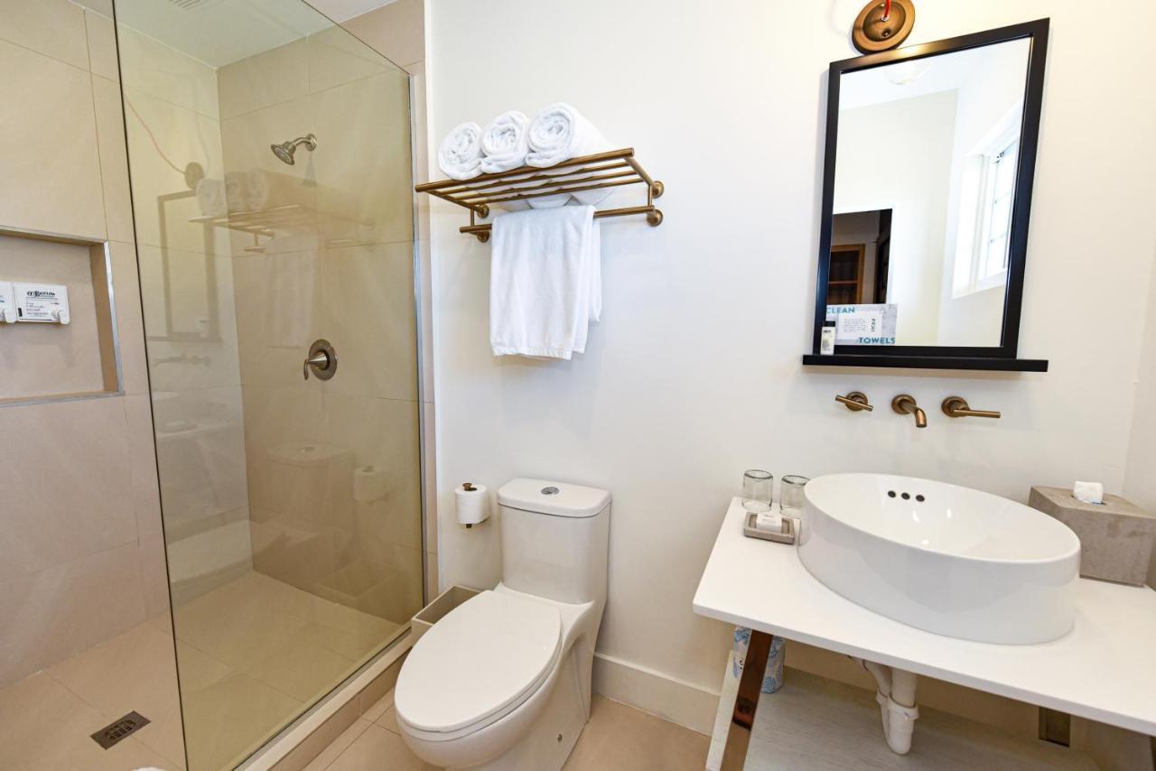 The Locale Hotel Grand Cayman Джорджтаун Экстерьер фото
